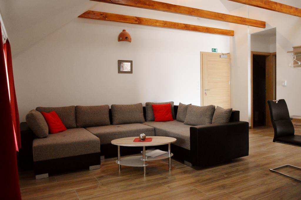 Turisticna Kmetija Cebelji Gradic Apartment Rogašovci Exterior foto
