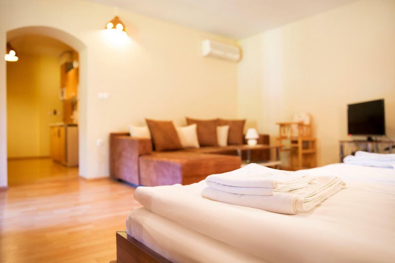 Turisticna Kmetija Cebelji Gradic Apartment Rogašovci Exterior foto